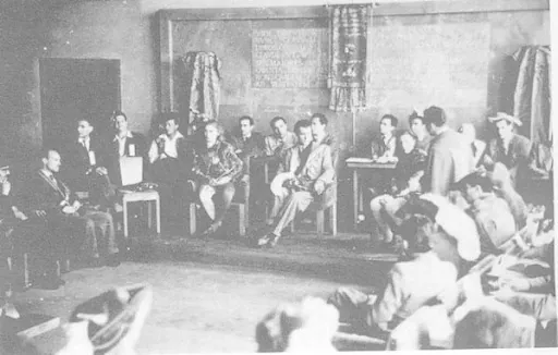 Studenti goliardi in una fotografia del 1946